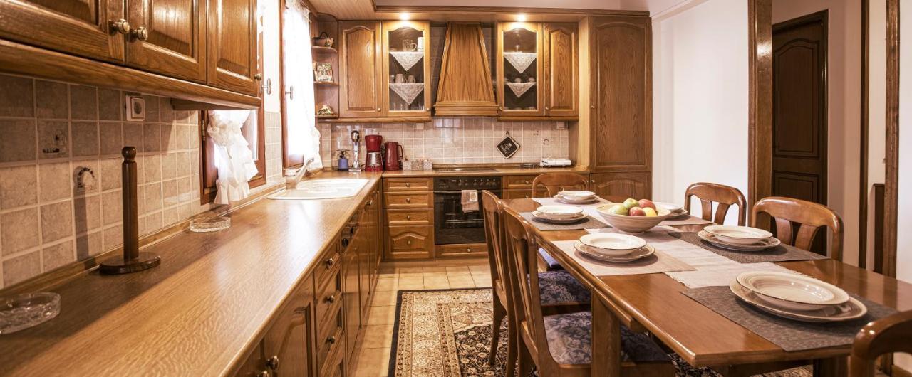 Georgia'S Guesthouse Kesriye Dış mekan fotoğraf